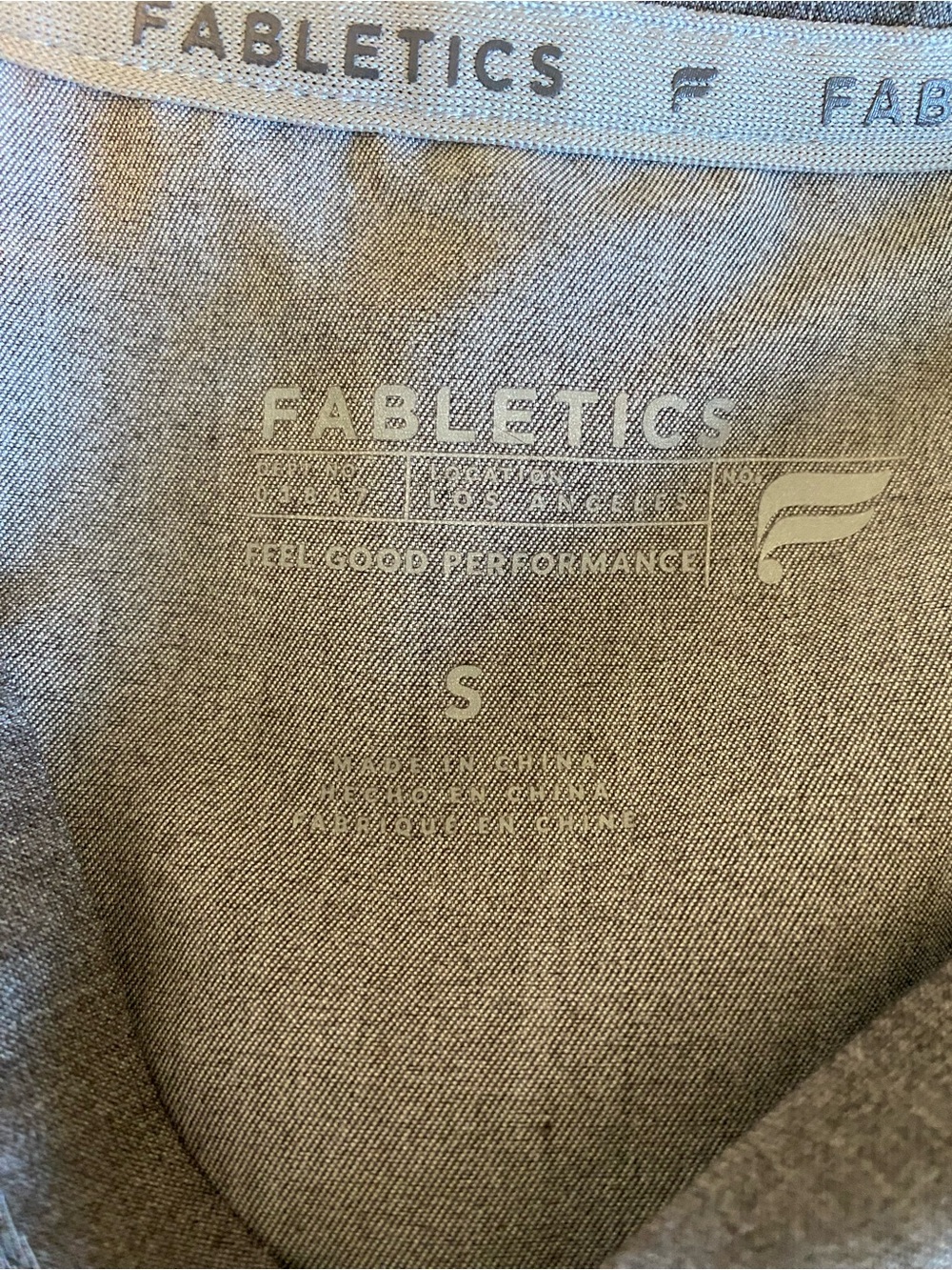 Fabletics Grey Scrub Set - Picture 5 of 6